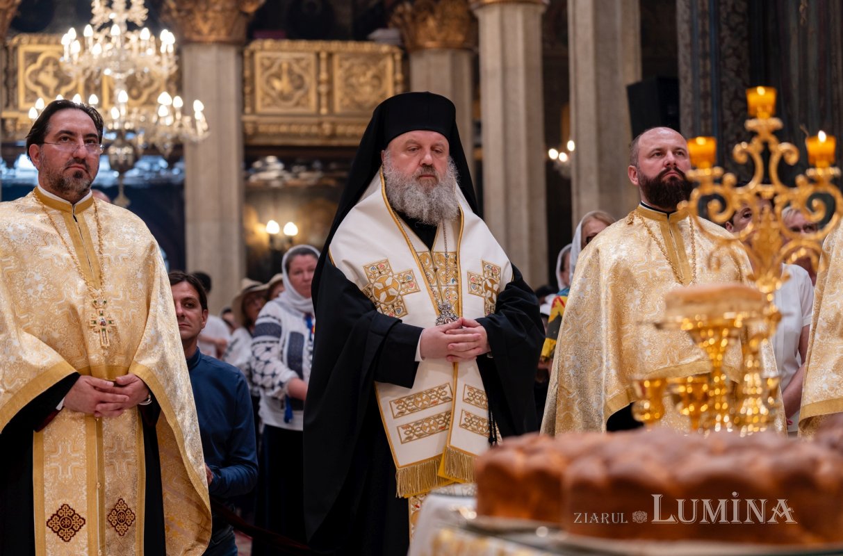 Rugăciune de seară la Catedrala Patriarhală 303213