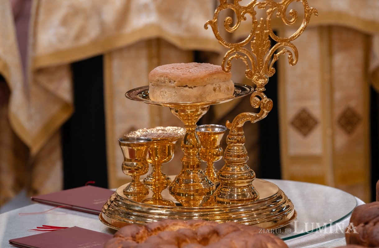 Rugăciune de seară la Catedrala Patriarhală 303214