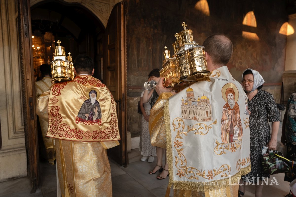 Rugăciune de seară la Catedrala Patriarhală 303227