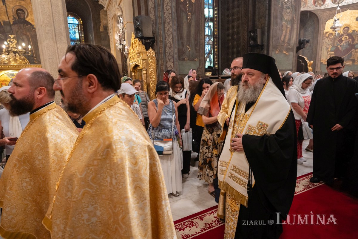 Rugăciune de seară la Catedrala Patriarhală 303229