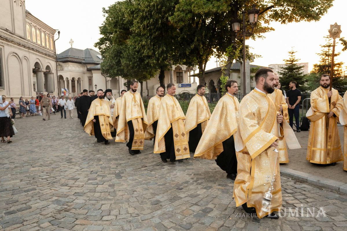 Rugăciune de seară la Catedrala Patriarhală 303231