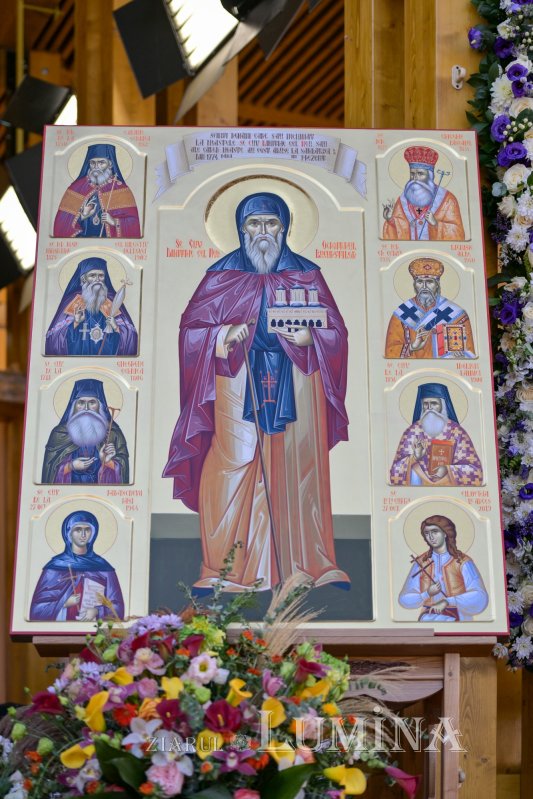 Zi de luminată cinstire a Sfântului Ocrotitor al Bucureștilor la un sfert de mileniu de la venirea cinstitelor sale moaște în Capitală 303133