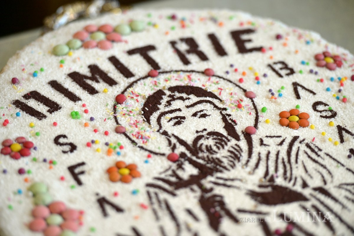 Zi de luminată cinstire a Sfântului Ocrotitor al Bucureștilor la un sfert de mileniu de la venirea cinstitelor sale moaște în Capitală 303142