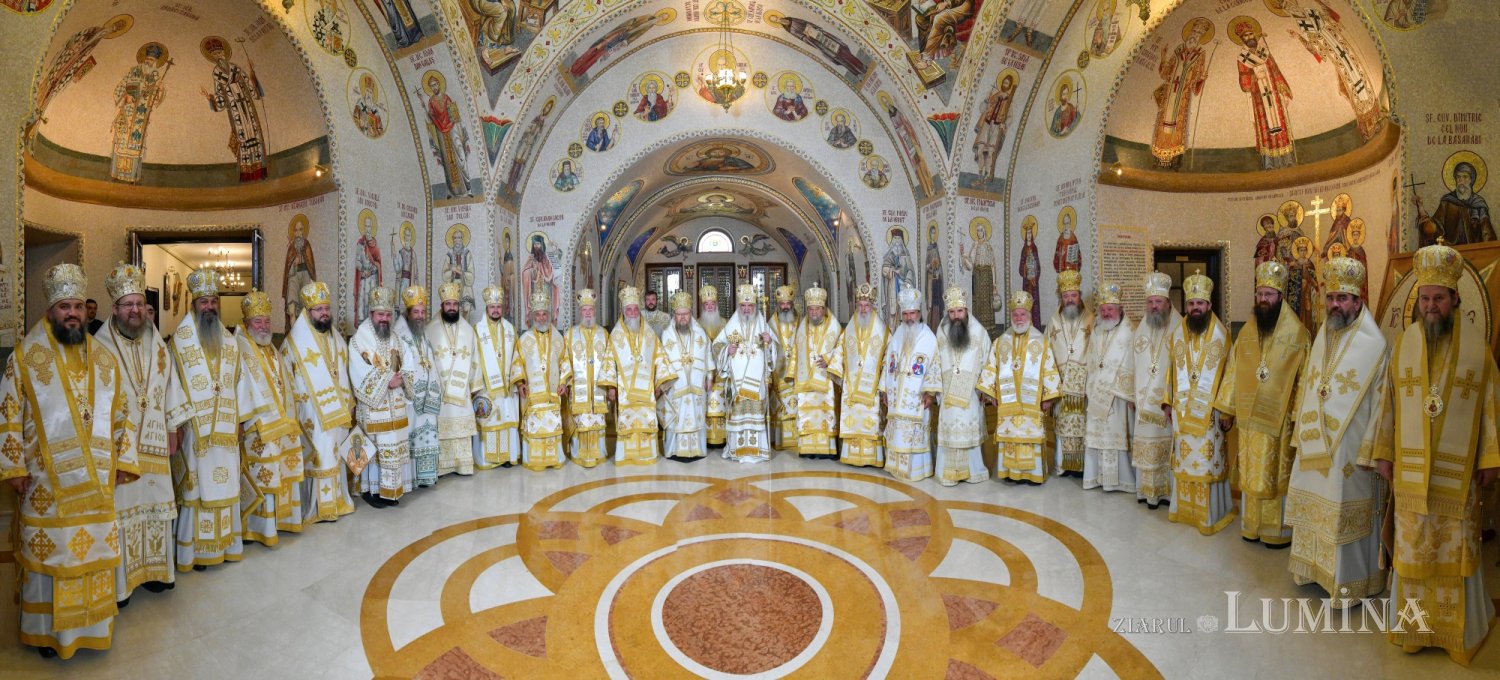 Zi de luminată cinstire a Sfântului Ocrotitor al Bucureștilor la un sfert de mileniu de la venirea cinstitelor sale moaște în Capitală 303160