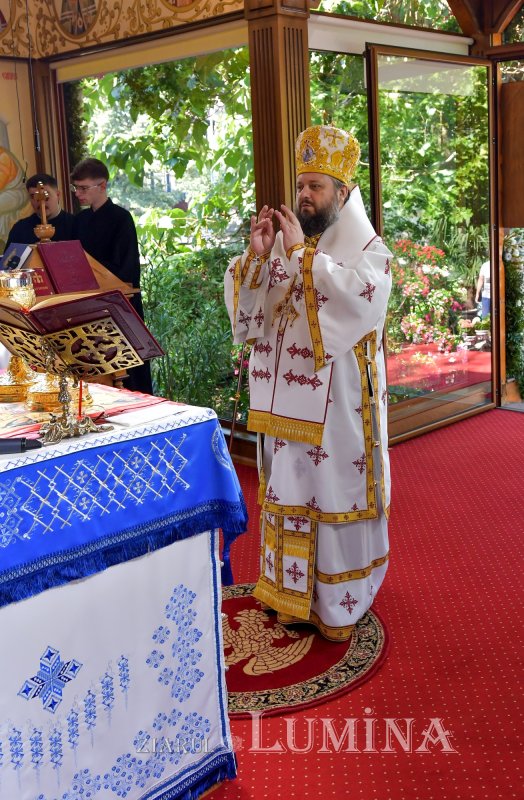 „Mântuitorul ne cheamă la un mod de viață superior” 303267