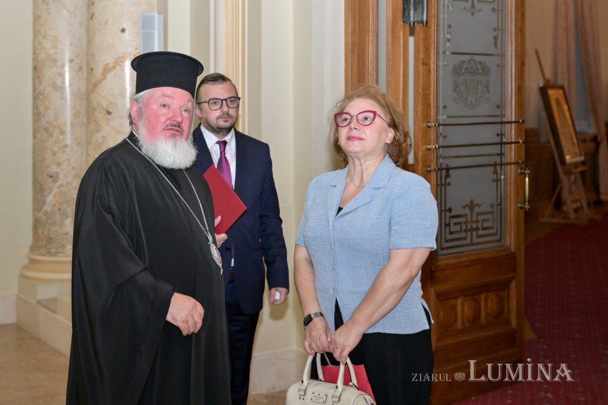 Noul ambasador al Albaniei la București, în vizită la Patriarhia Română 303489