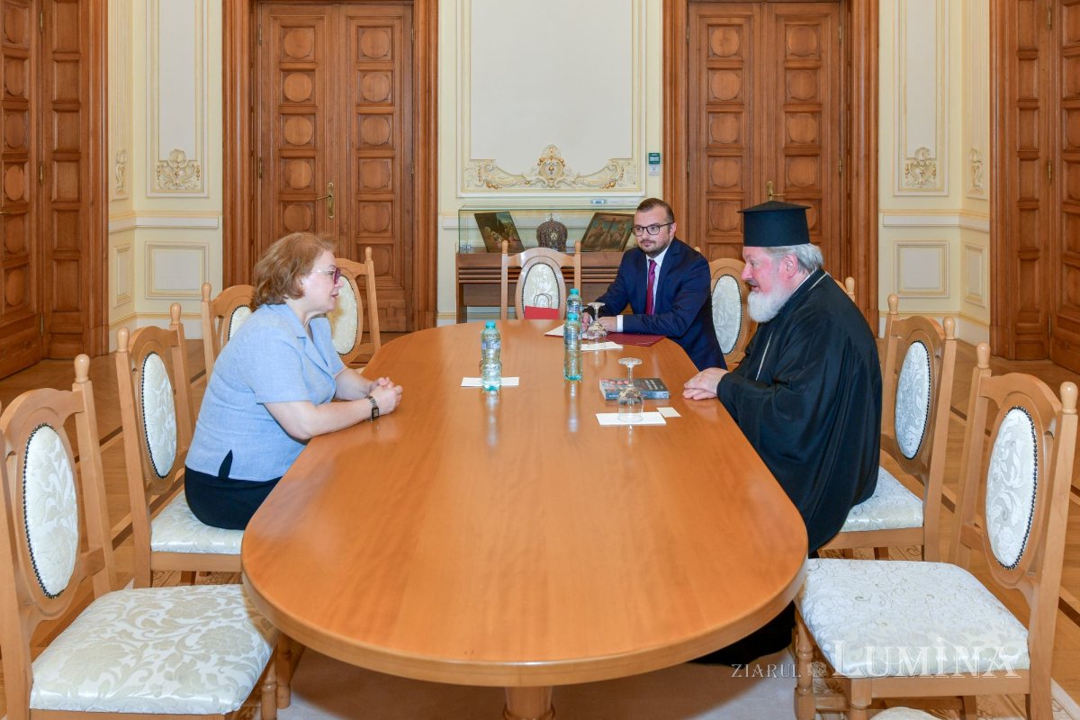 Noul ambasador al Albaniei la București, în vizită la Patriarhia Română 303493