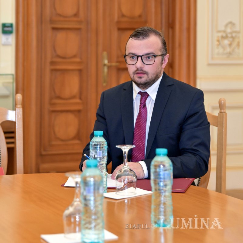 Noul ambasador al Albaniei la București, în vizită la Patriarhia Română 303494