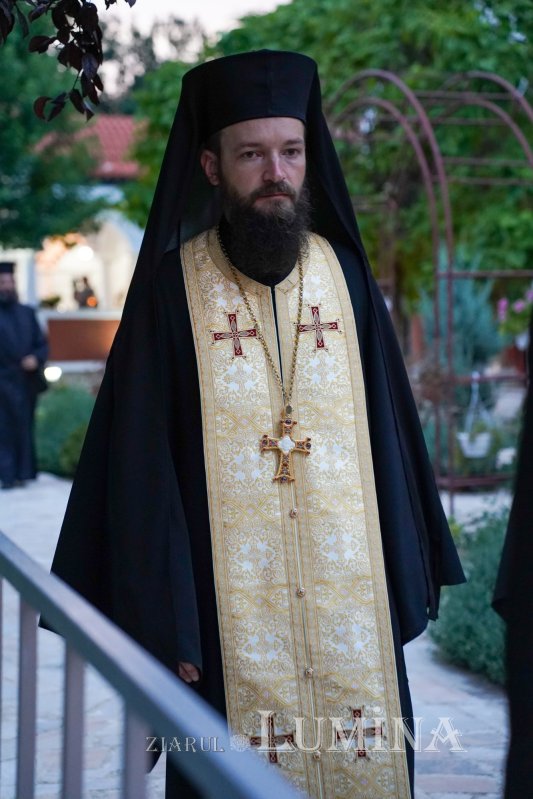 Aducerea moaștelor Sfântului Cuvios Ioan de la Rila la Mănăstirea Pantocrator 303713