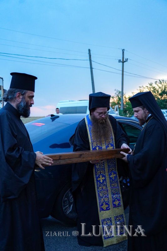 Aducerea moaștelor Sfântului Cuvios Ioan de la Rila la Mănăstirea Pantocrator 303716