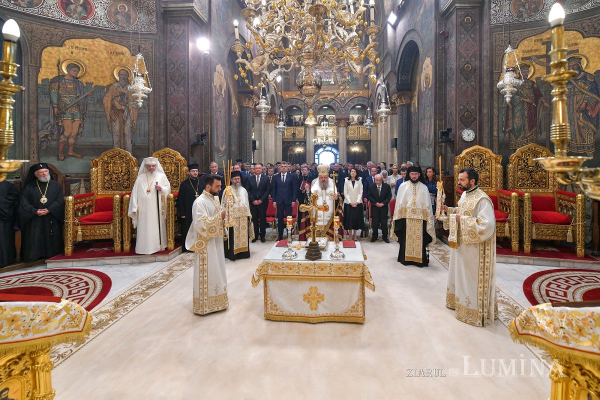 Rugăciune și mulțumire la aniversarea Patriarhului României  303839