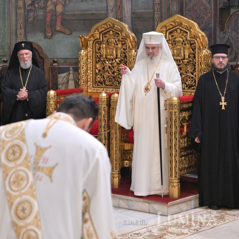 Rugăciune și mulțumire la aniversarea Patriarhului României  303842