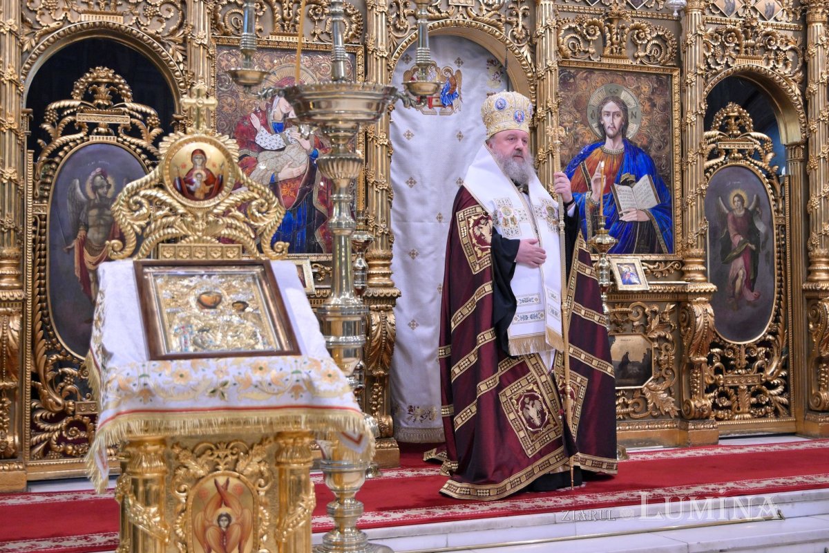 Rugăciune și mulțumire la aniversarea Patriarhului României  303862