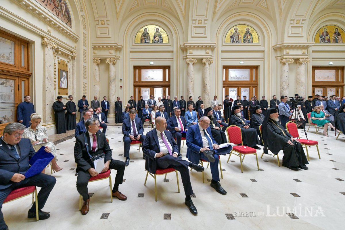 Rugăciune și mulțumire la aniversarea Patriarhului României  303869