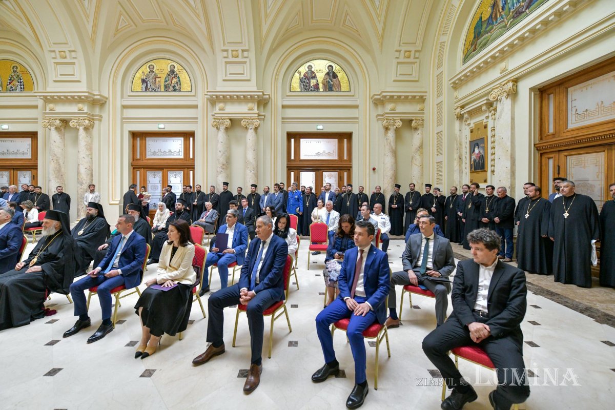 Rugăciune și mulțumire la aniversarea Patriarhului României  303870