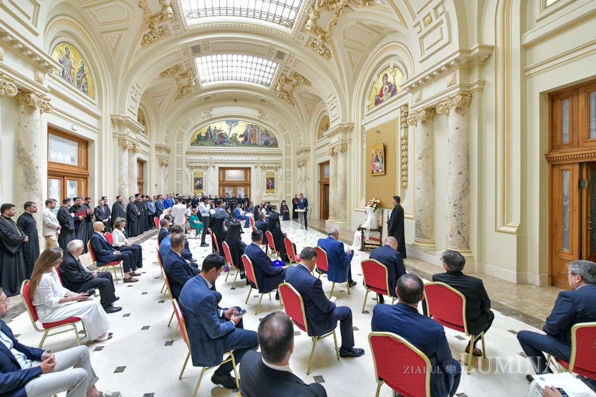 Rugăciune și mulțumire la aniversarea Patriarhului României  303871