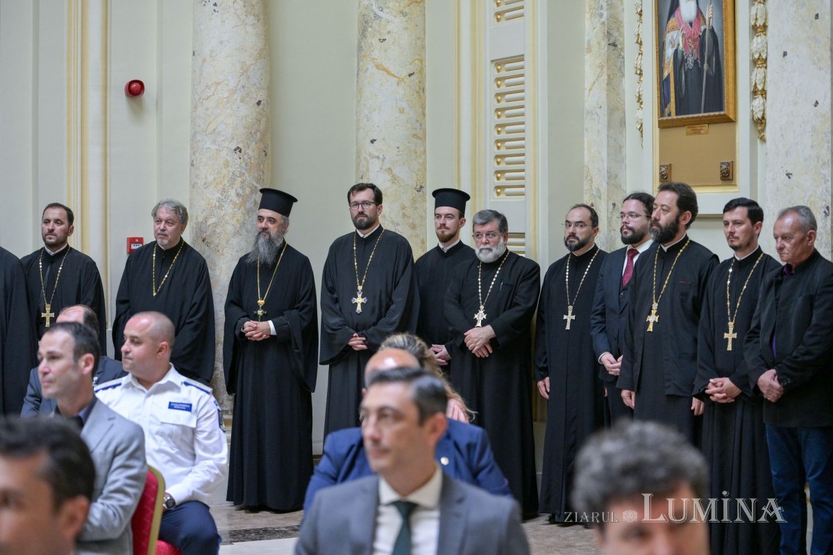 Rugăciune și mulțumire la aniversarea Patriarhului României  303878