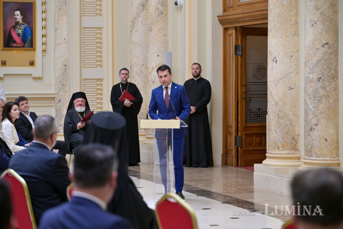 Rugăciune și mulțumire la aniversarea Patriarhului României  303885