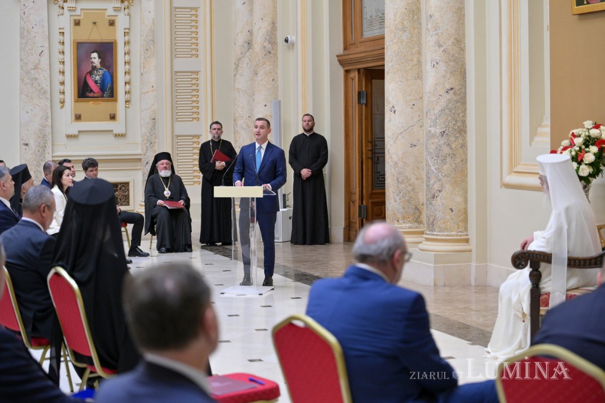 Rugăciune și mulțumire la aniversarea Patriarhului României  303892