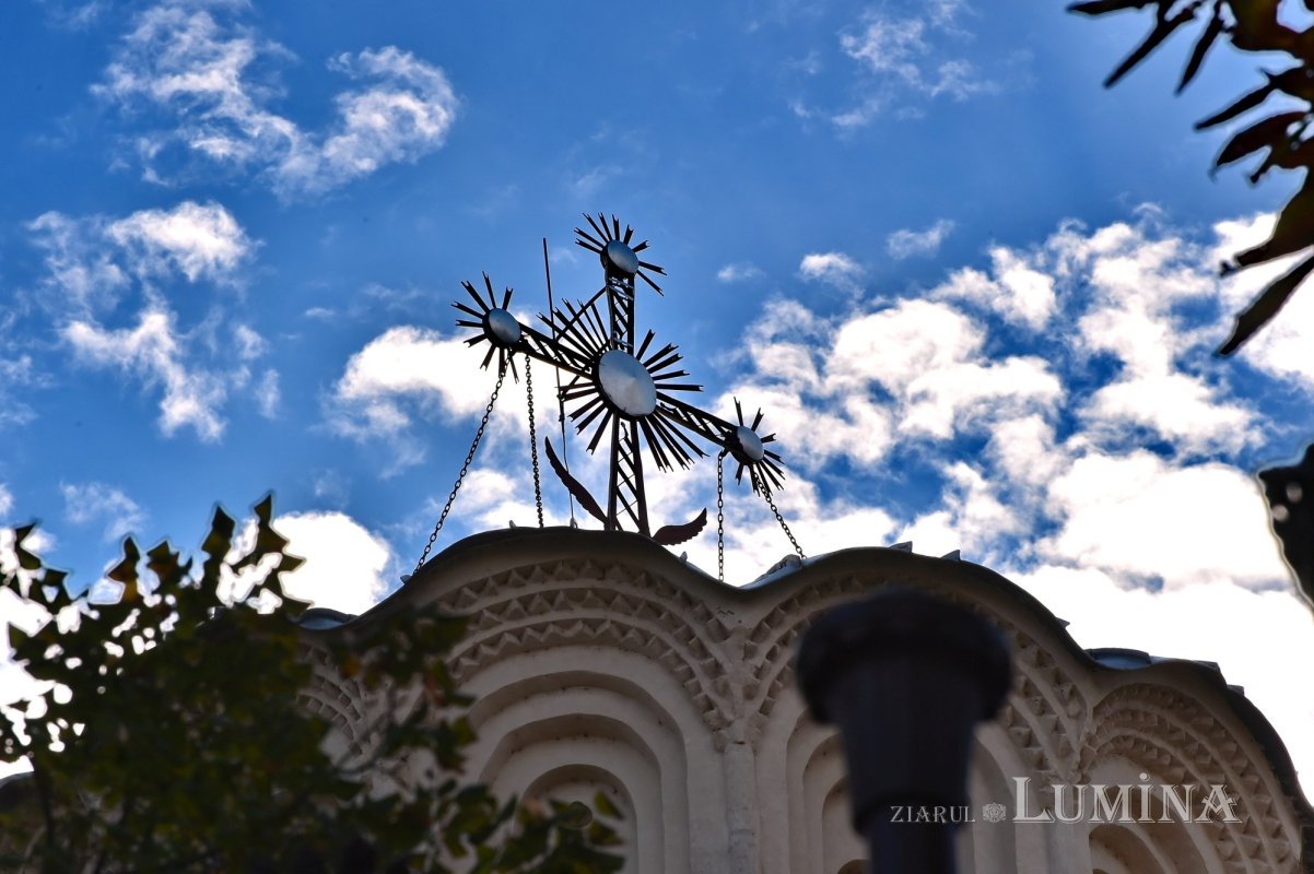 Profețiile vorbesc despre Cel Care a fost mai înainte 304021