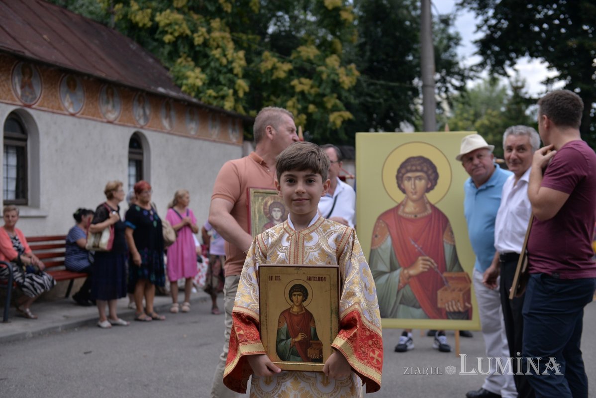 Sărbătorirea ocrotitorului Parohiei Mărcuța din București 304228