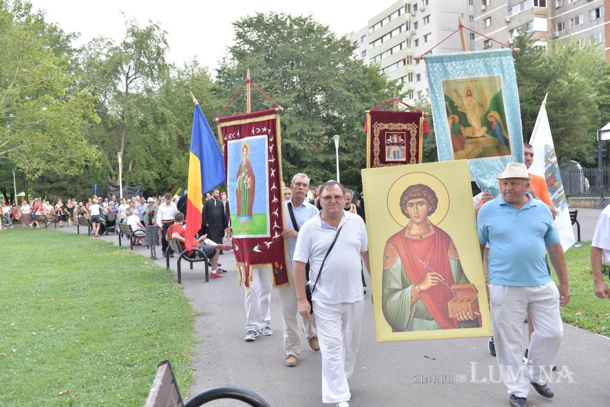 Sărbătorirea ocrotitorului Parohiei Mărcuța din București 304246