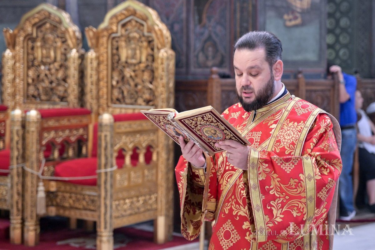 Patriarhii Iustin şi Teoctist au fost pomeniți la Catedrala Patriarhală 304306