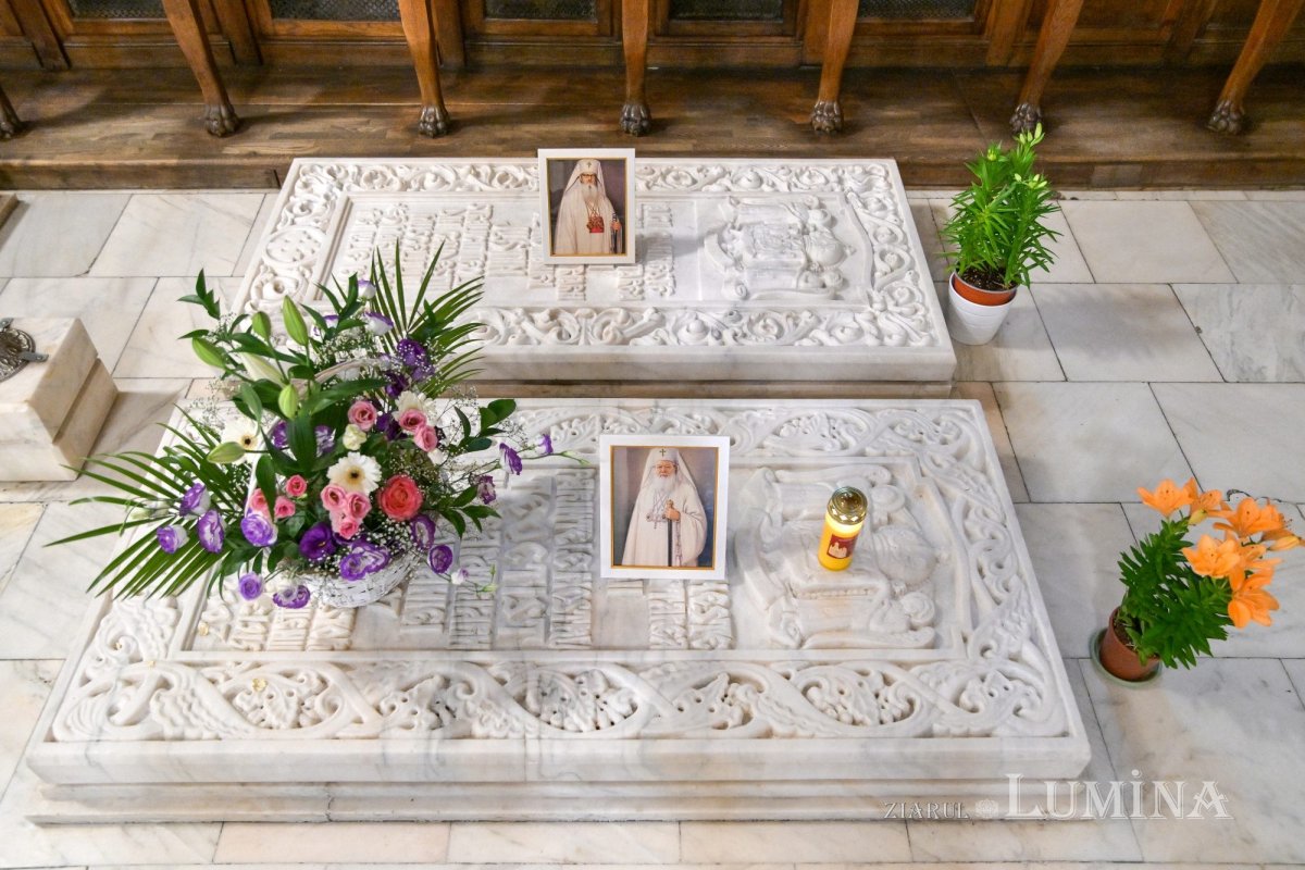 Patriarhii Iustin şi Teoctist au fost pomeniți la Catedrala Patriarhală 304330