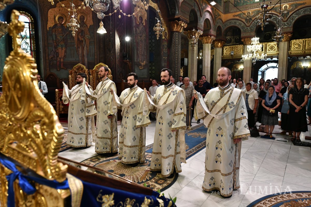 Slujbe speciale în Postul Adormirii Maicii Domnului la Catedrala Patriarhală 304717