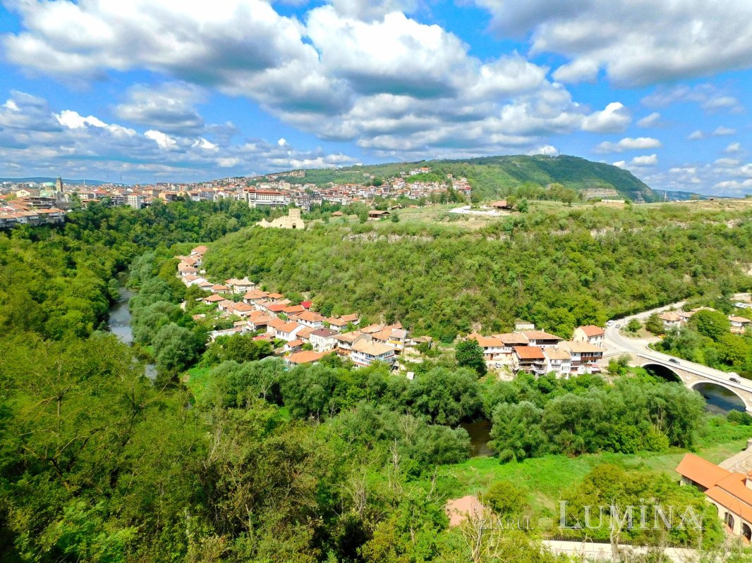 Sclipirile Luminii: Veliko Târnovo, Bulgaria, tradiţie şi modernitate 304709