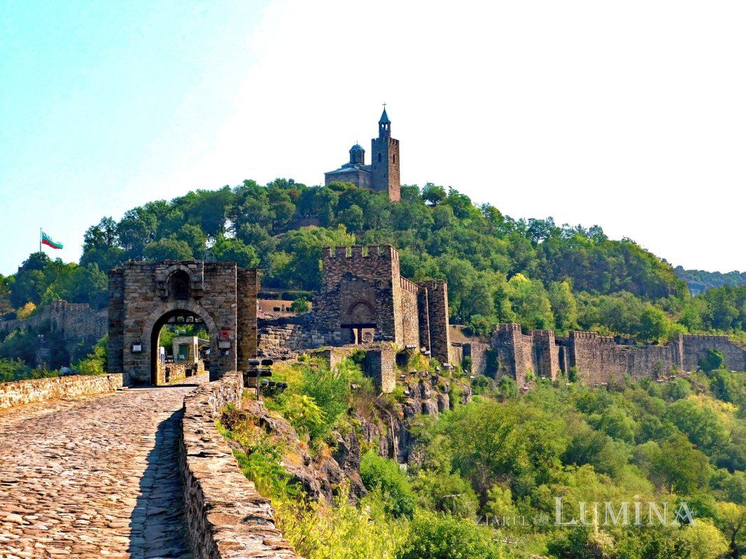 Sclipirile Luminii: Veliko Târnovo, Bulgaria, tradiţie şi modernitate 304712