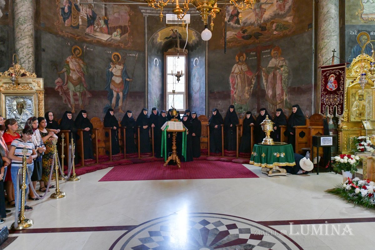 Binecuvântare pentru obștea unei mănăstiri misionare din Ilfov 304834