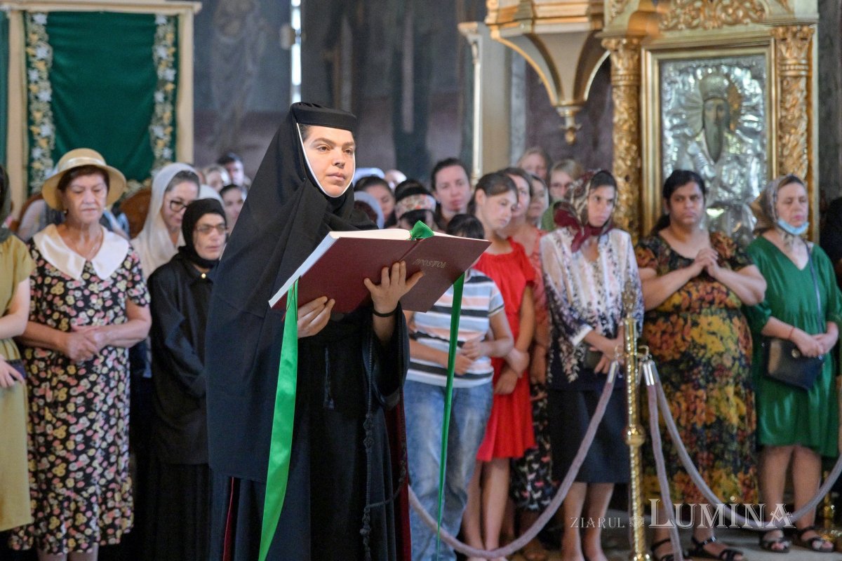 Binecuvântare pentru obștea unei mănăstiri misionare din Ilfov 304836