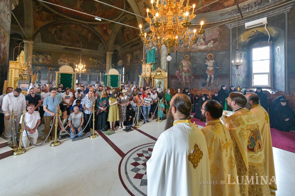 Binecuvântare pentru obștea unei mănăstiri misionare din Ilfov 304843