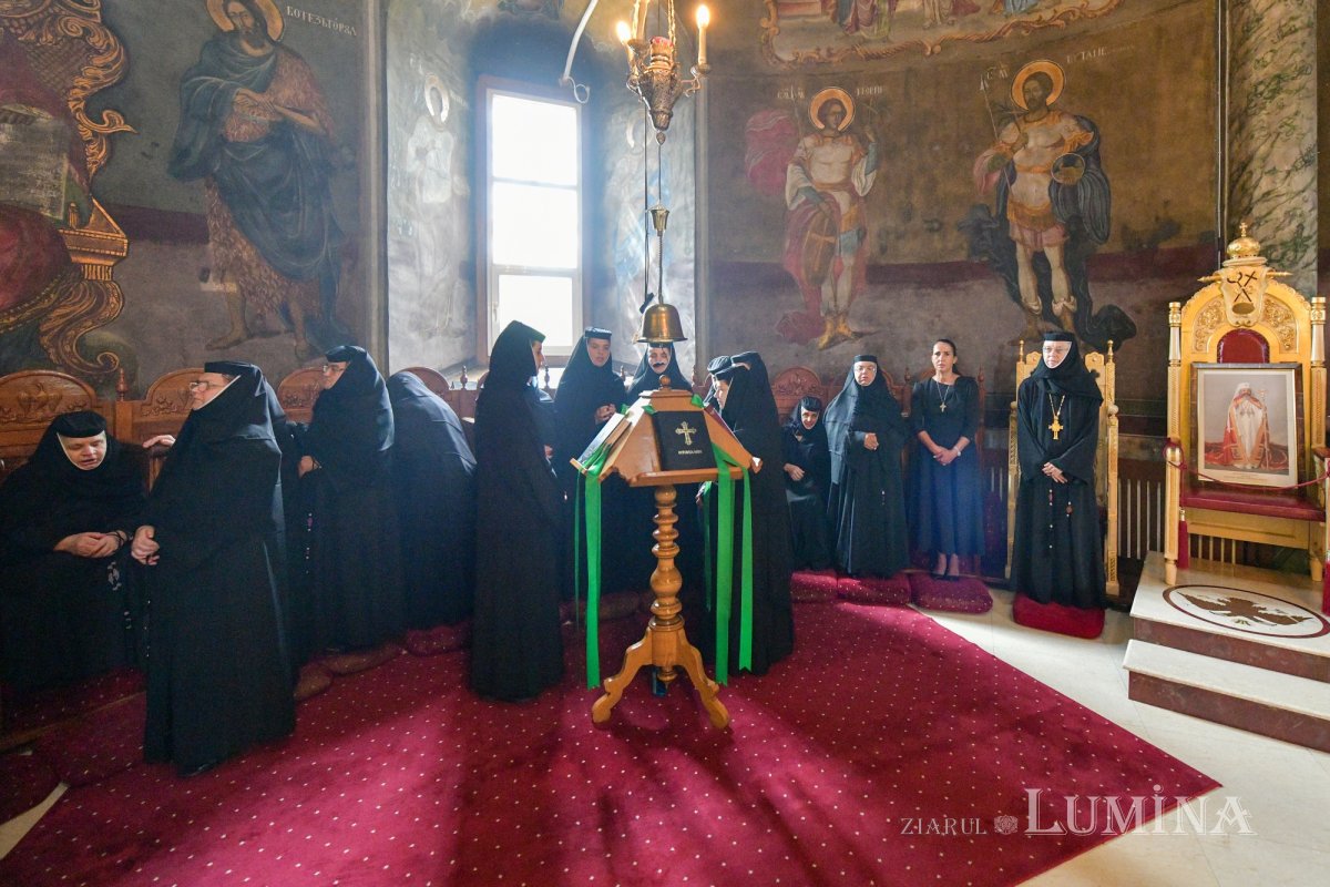 Binecuvântare pentru obștea unei mănăstiri misionare din Ilfov 304847