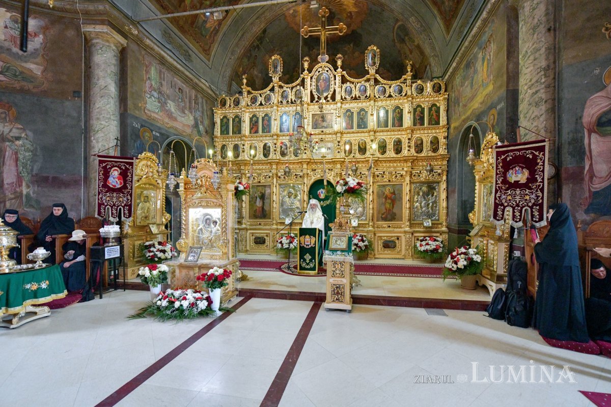 Binecuvântare pentru obștea unei mănăstiri misionare din Ilfov 304856