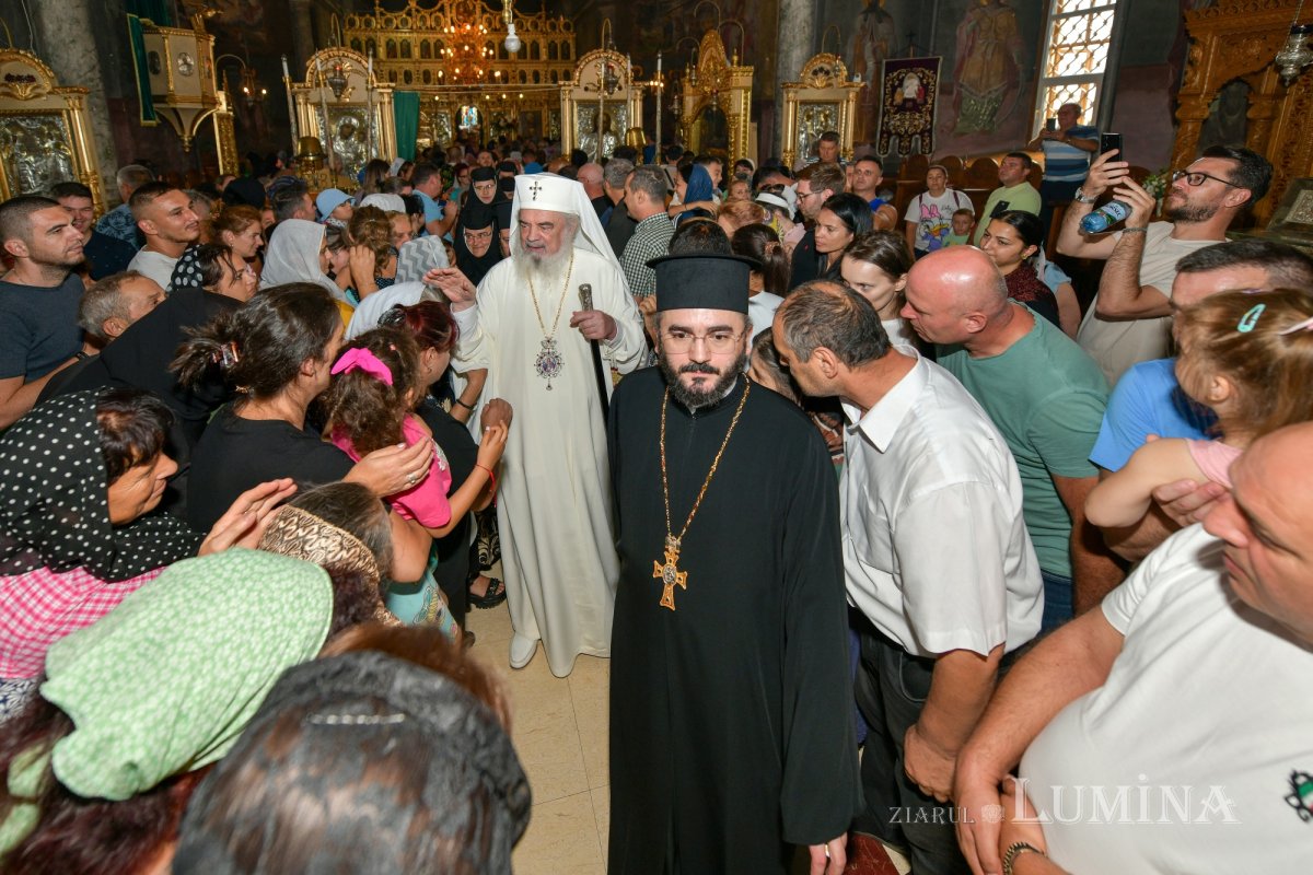 Binecuvântare pentru obștea unei mănăstiri misionare din Ilfov 304861