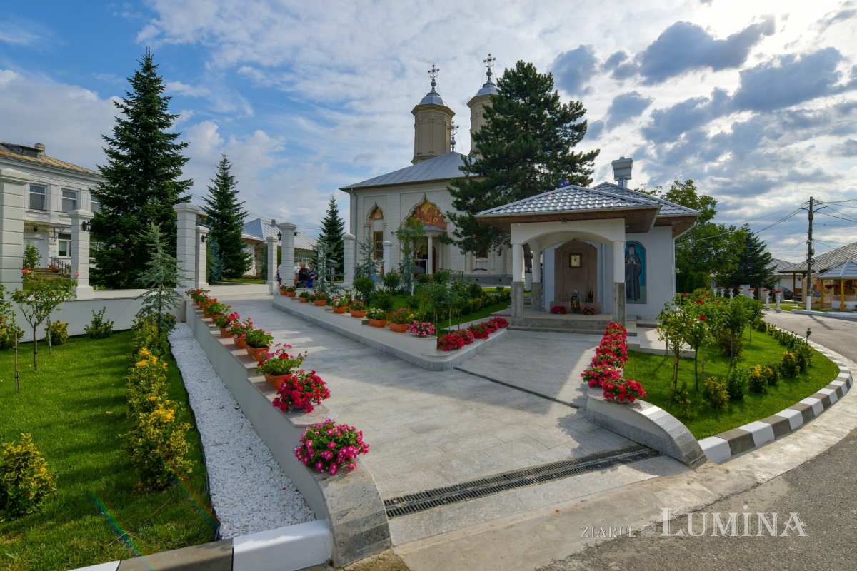 Binecuvântare pentru obștea unei mănăstiri misionare din Ilfov 304867