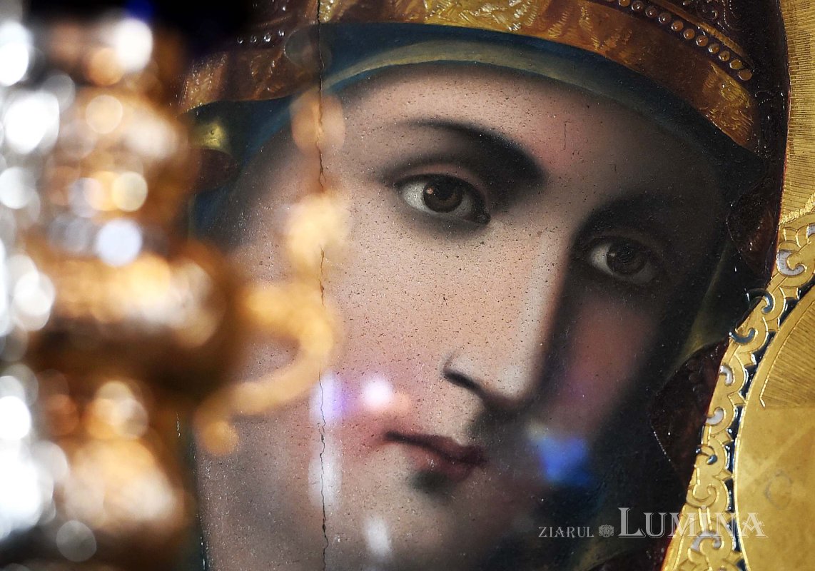 Despre boală și vindecare în Paraclisul Maicii Domnului 304874