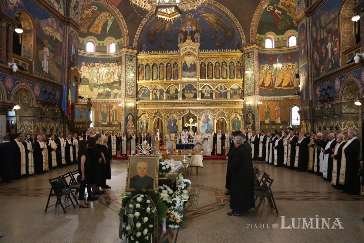 Părintele profesor Dumitru Abrudan a fost înmormântat 305733