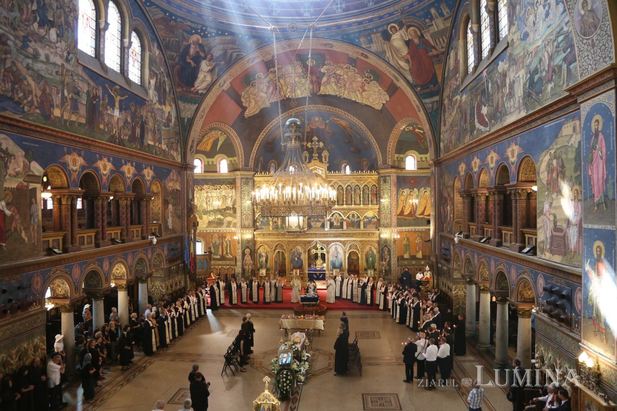 Părintele profesor Dumitru Abrudan a fost înmormântat 305734