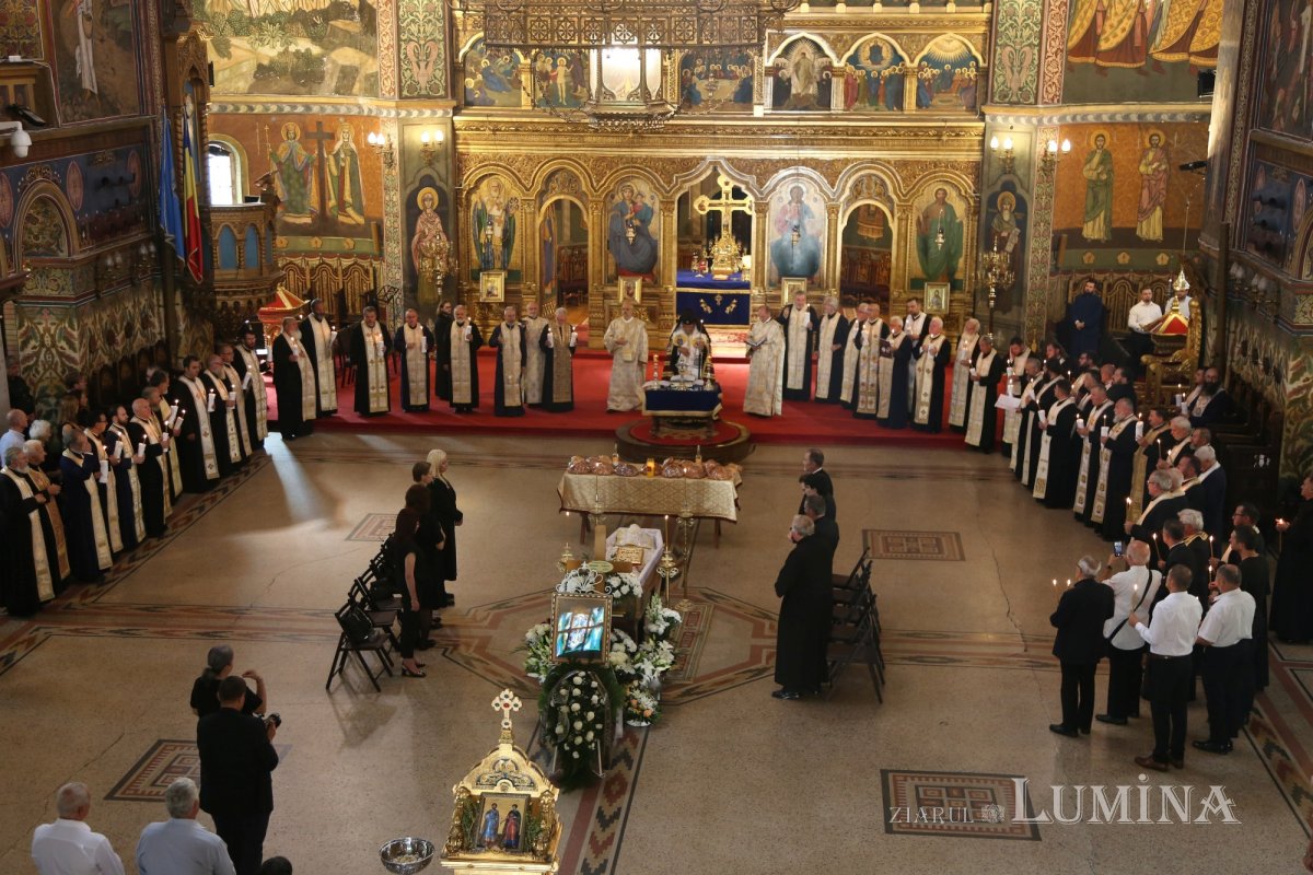 Părintele profesor Dumitru Abrudan a fost înmormântat 305735