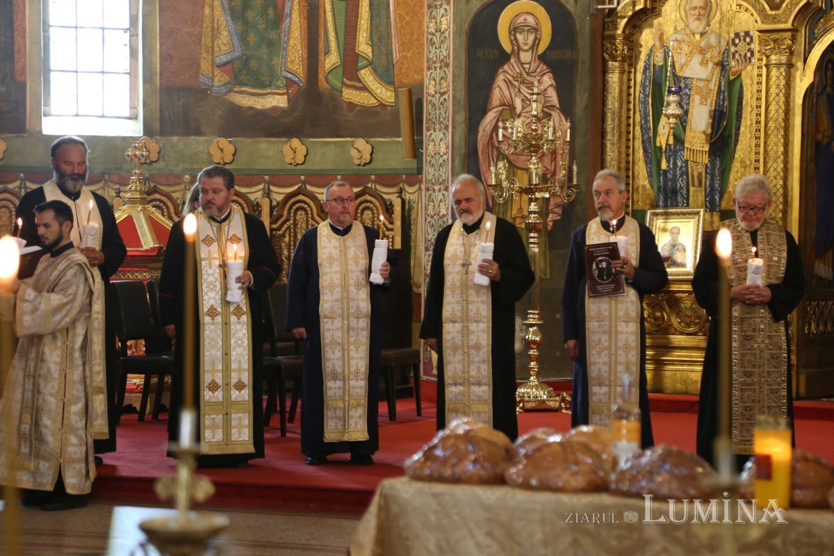 Părintele profesor Dumitru Abrudan a fost înmormântat 305737