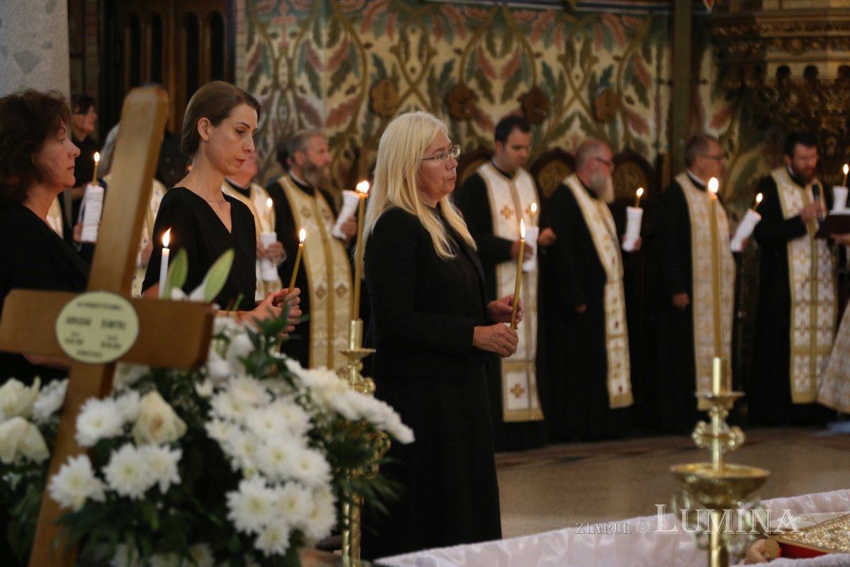 Părintele profesor Dumitru Abrudan a fost înmormântat 305739