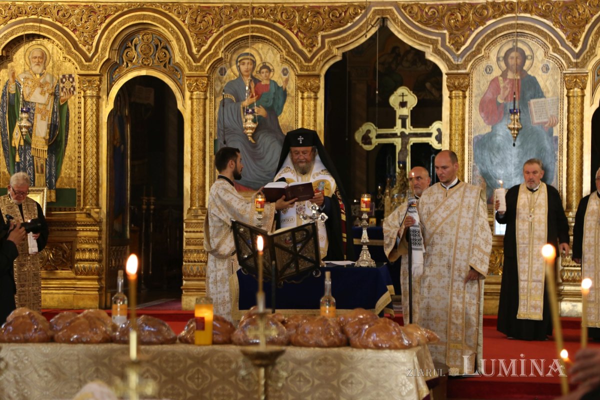 Părintele profesor Dumitru Abrudan a fost înmormântat 305740