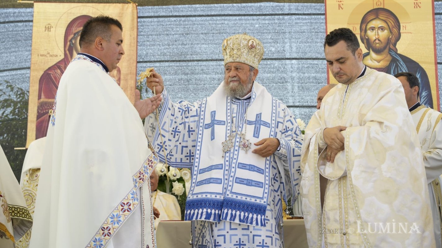 Sfințiri în comunitățile din Buzăiel și Vama Buzăului, județul Brașov 305747