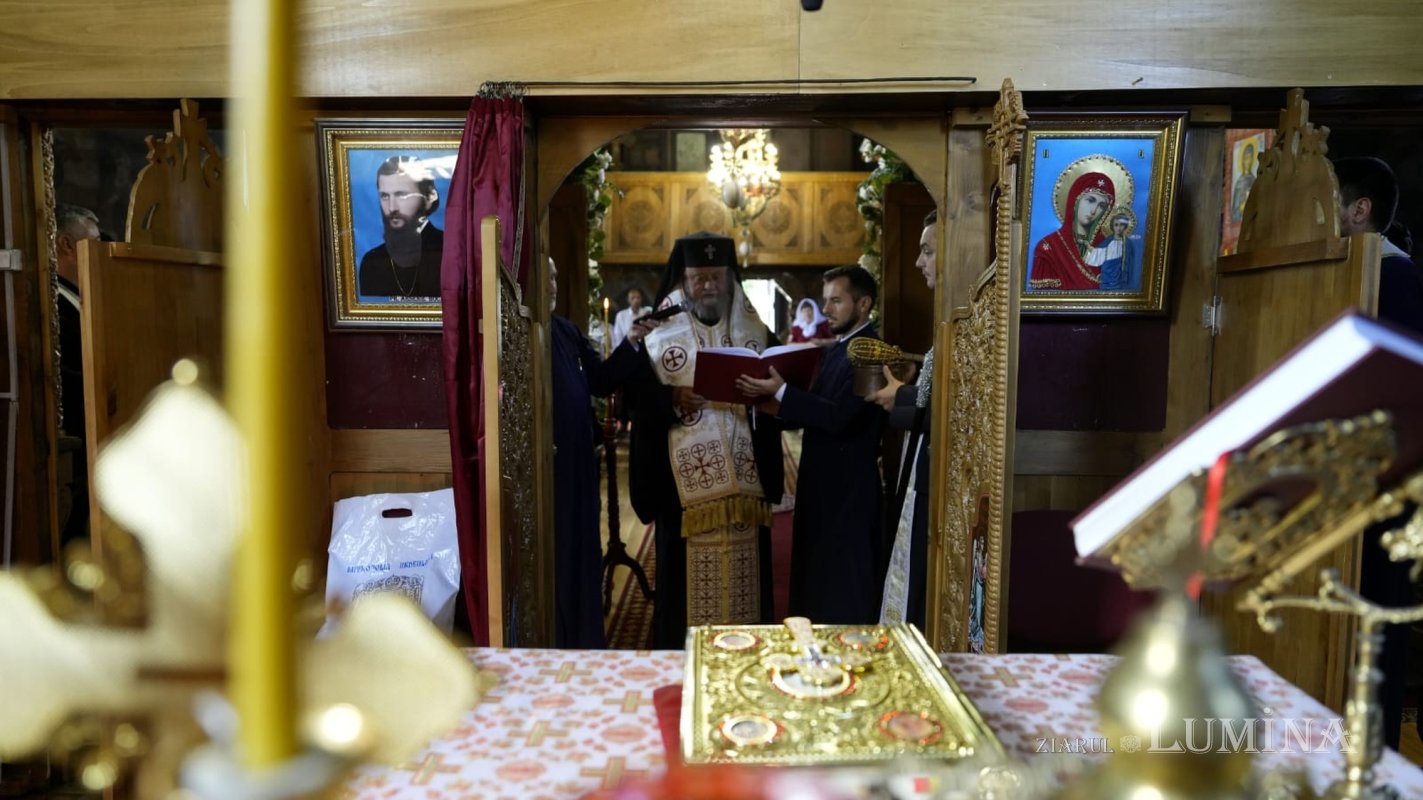 Sfințiri în comunitățile din Buzăiel și Vama Buzăului, județul Brașov 305753