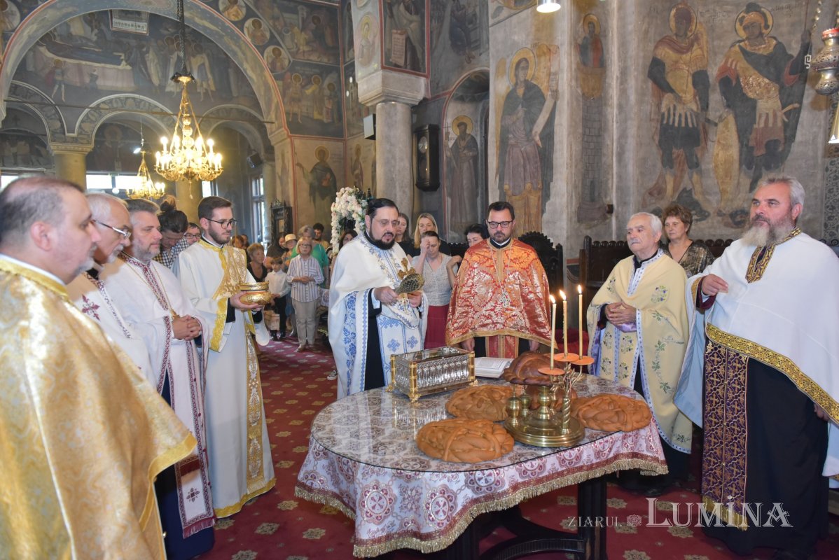 Binecuvântarea Sfântului Apostol Bartolomeu la o parohie bucureșteană 305890