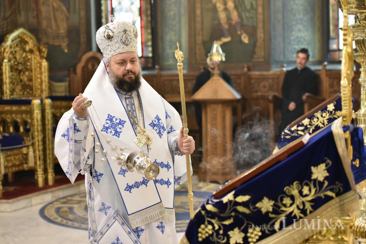 Preacinstirea Maicii Domnului la Catedrala Patriarhală 305976