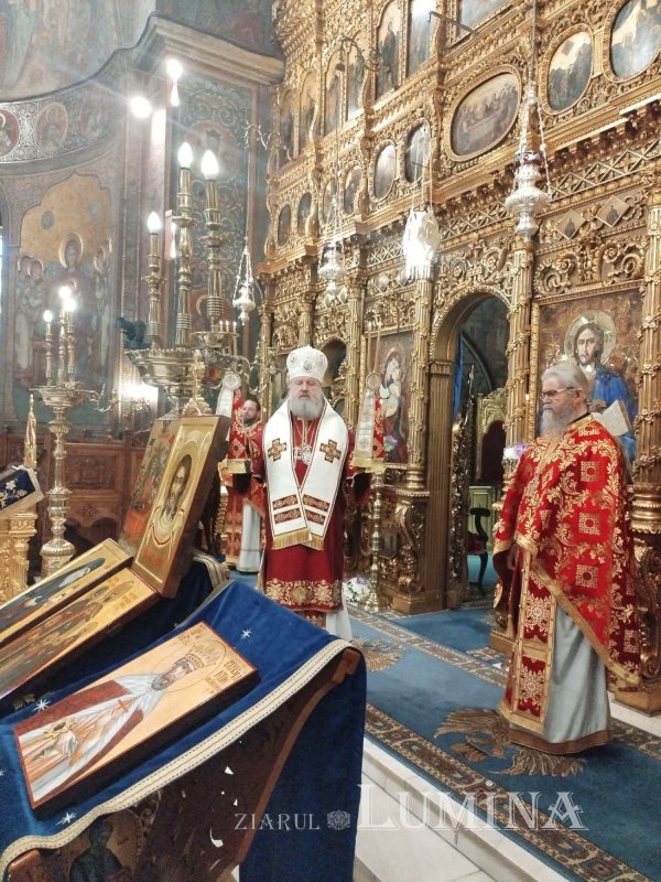 Slujire arhierească la Catedrala Patriarhală din Capitală 306161